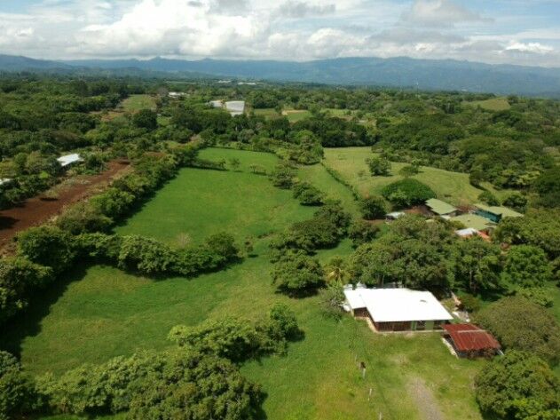 Finca de 24,6 Hectáreas con Usos de Suelo Mixtos en La Garita-Alajuela, Costa Rica. en Garita, Alajuela — $6,500,000