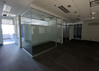 ALQUILER DE OFICINA, SAN JOSE, ESCAZU, PLAZA ROBLE in Escazú, San José — $5,969 - Photo 4 of 12