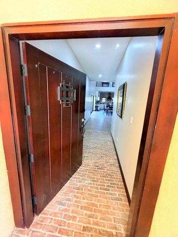 Venta Casa Elegancia Espacio en Bosque Escondido Santa Ana in Brasil, Santa Ana, San José — $695,000 - Photo 2 of 45
