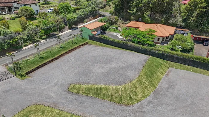 Terreno de 951m2 en San Josecito de San Isidro de Heredia en San Josecito, San Rafael, Heredia — ₡ 99 855 000 - Foto 2 de 14