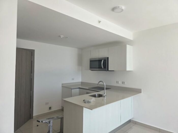 Alquiler de Apartamento en Club Residencial Bambú Rivera, Cinco Esquinas, Tibás. en Cinco Esquinas, Tibás, San José — ₡ 650 000