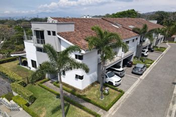 Se vende casa en condominio de lujo con vista en Escazú en San Antonio, Escazú, San José — $595,000 - Foto 2 de 33