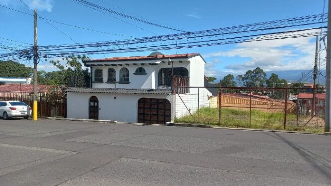 Alquiler de Casa en Montes de Oca, San José. RAH 26-109 in Mercedes, Montes De Oca, San José — ₡ 800 000