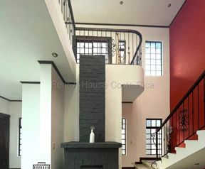 Casa exclusiva en venta con piscina y áreas premium en Santo Domingo de Heredia in San Vicente, Santo Domingo, Heredia — 290 000 000 ₡ - Photo 5 of 16