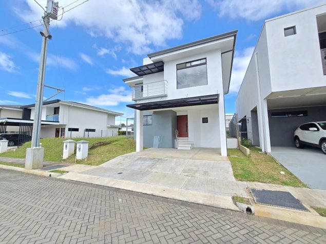 Se Vende Hermosa Casa Nueva en Condominio La Trinidad de Moravia in La Trinidad, Moravia, San José — $278,000 - Photo 2 of 22