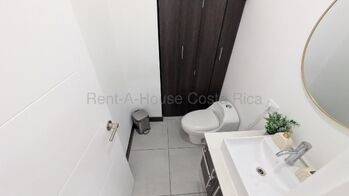 Venta de Casa en Condominio Altos de Sabanilla en Sabanilla, Montes De Oca, San José — 108 000 000 ₡ - Foto 4 de 35