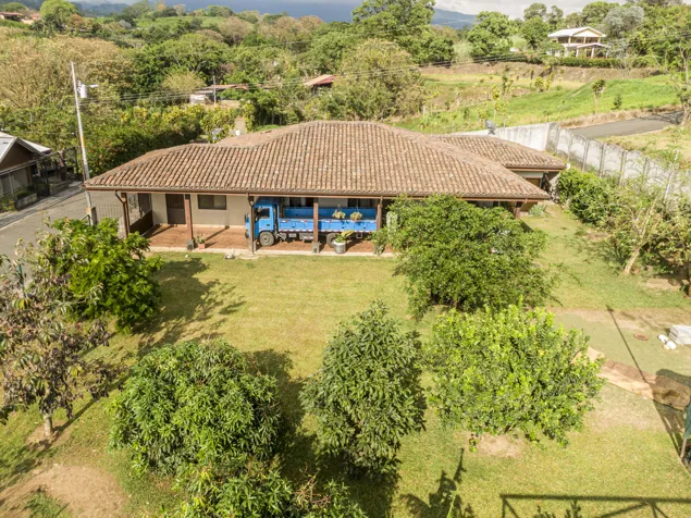 House for sale - Los Angeles, Grecia en Grecia, Alajuela — $310,000