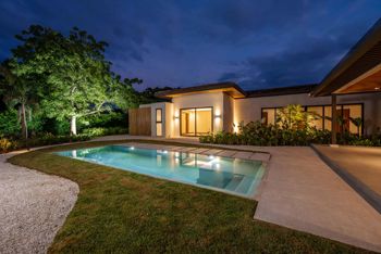 Luxury Contemporary Residence in Hacienda Pinilla en Tamarindo, Santa Cruz, Guanacaste — $2,199,000 - Foto 4 de 20