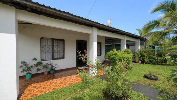 Venta de propiedad con casa en Roxana, Pococí. en Roxana, Pococí, Limón — ₡ 38 000 000 - Foto 2 de 15