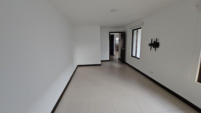 VENTA DE BELLA CASA EN CONDOMINIO AVENIR HEREDIA en Santa Rosa, Santo Domingo, Heredia — $198,000