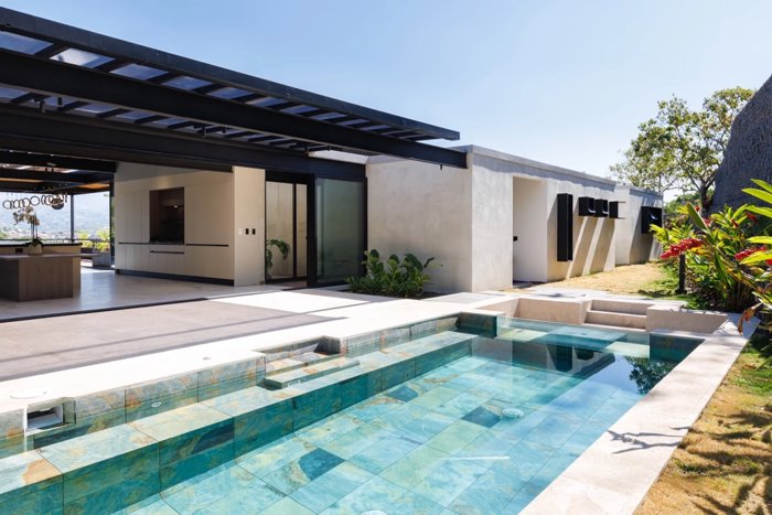 Venta o alquiler de casa en San Miguel. Naranjo, Alajuela in San Miguel, Naranjo, Alajuela — $1,200,000
