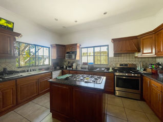 Se vende casa de lujo de una planta, Urb. La Caraña, Santa Ana (AD). in Piedades, Santa Ana, San José — $725,000 - Photo 5 of 20