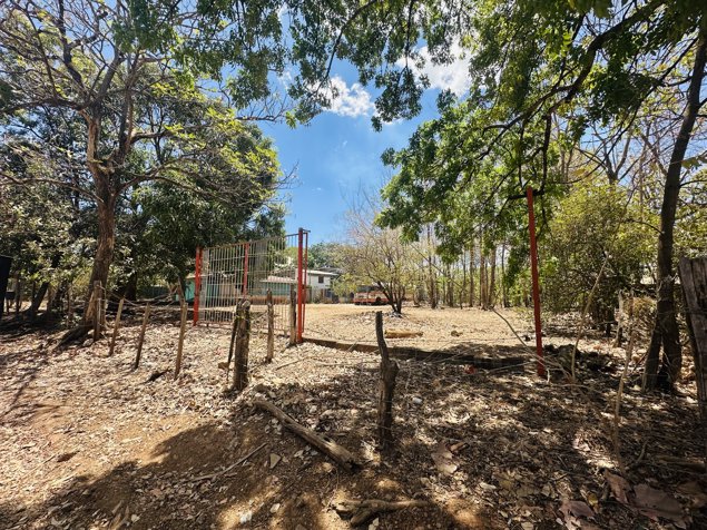 Ready-to-Build 1,766 m² Lot Near Tamarindo: Utilities Included in Tamarindo, Santa Cruz, Guanacaste — ₡ 85 000 000