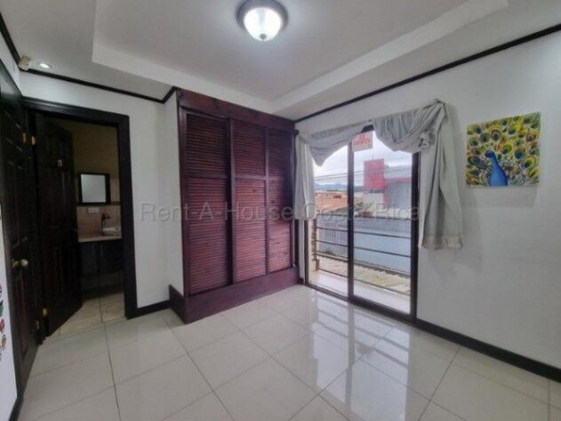 Venta de Casa en Residencial Monserrat - Concepción de Tres Ríos. RAH 27-76 PRECIOREBAJADO en Concepción, La Unión, Cartago — ₡ 80 900 000