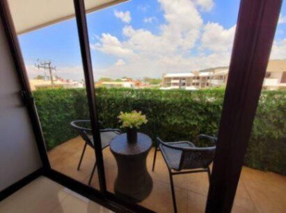 Alquilo apartamento de 2 habitaciones amueblado en Santa Ana in Santa Ana, San José — $1,800