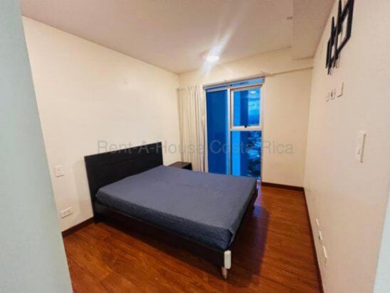 Alquiler de Apartamento en Catedral-San José. RAH 26-1938 en Catedral, San José — $950