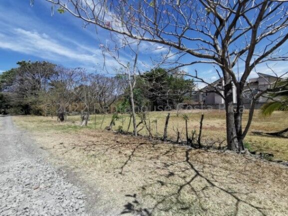 En Venta Lote Plano en Piedades de Santa Ana. in Piedades, Santa Ana, San José — $228,740