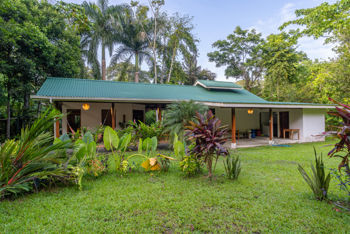Playa Chiquita House 5 min from the beach