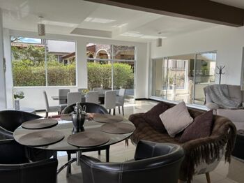 Venta de Casa + 2 APTOS en San Isidro de Heredia. RAH 26-45 in San Isidro, Heredia — $795,000 - Photo 5 of 20