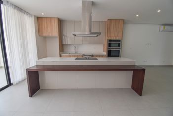 Casa de 4 Habitaciones  en Santa Ana in Pozos, Santa Ana, San José — $4,000 - Photo 5 of 36