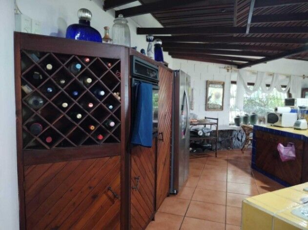 Venta de Lote + Casa y 2 Apartamentos en Mora Colón, San José.  en Colón, Mora, San José — $1,300,000