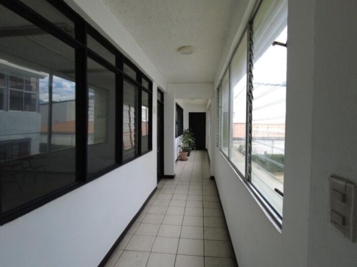 Alquiler de Edificio en Zapote, San José. RAH 25-1877 in Zapote, San José — $8,500