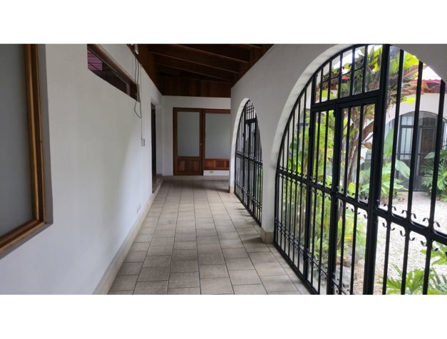 Oficina en alquiler en San Josè, Rohrmoser. Independiente. PVV9928346 en Pavas, San José — $5,500 - Foto 2 de 21
