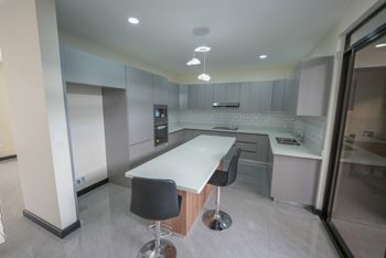 Casa para estrenar de 3 + Sala de TV Habitaciones en Tres Ríos in Tres Ríos, La Unión, Cartago — 164 000 000 ₡ - Photo 4 of 25