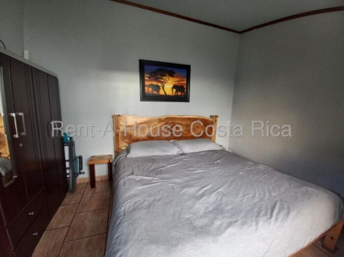 Casa en venta. El Carmen de Guadalupe en Guadalupe, Goicoechea, San José — ₡ 85 000 000