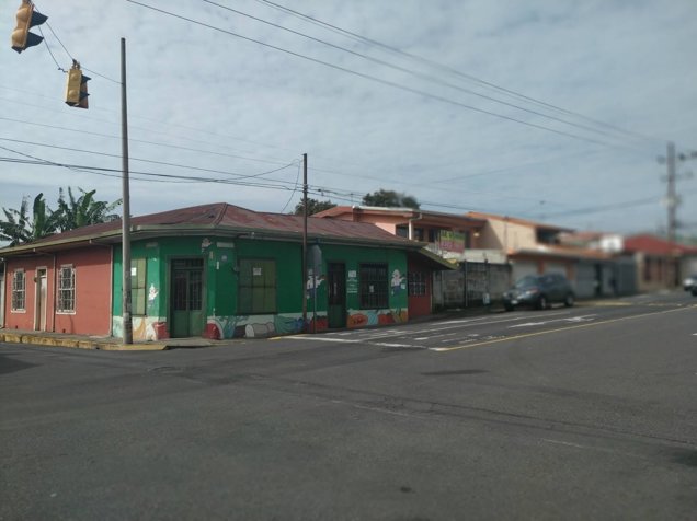 VENTA DE LOTE COMERCIAL ESQUINERO, HEREDIA CERCA DE LA UNA in Heredia — ₡ 200 000 000 - Photo 2 of 4