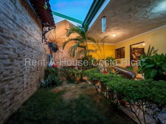 MLS-26-1426 KQ VENTA CASA SAN JOSE ALAJUELA CONTACTENOS AL # 88987222 en San José, Alajuela — ₡ 75 000 000