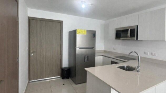Alquiler de lindo apartamento en 5 esquinas de tibas 26-1221 en Cinco Esquinas, Tibás, San José — $1,350