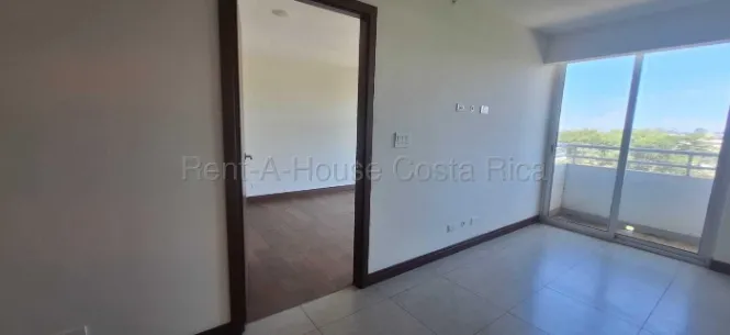 Venta | Apartamento de 1 habitación con amenidades en Heredia #27-31 GS en Ulloa, Heredia — $120,492 - Foto 3 de 8