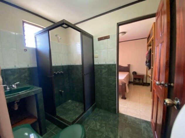 Venta de Casa en Pozos de Santa Ana. RAH 26-1072 in Pozos, Santa Ana, San José — ₡ 140 000 000