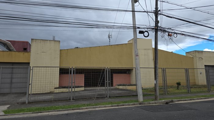 Bodega en Venta, Curridabat, Barrio San José. 5PVV9743027 in San Francisco de Dos Ríos, San José — $810,000