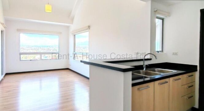 Venta de Apartamento en Condado del Parque, La Sabana San José. RAH 26-1685 en Merced, San José — $175,000