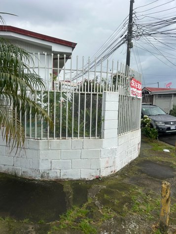 VENTA DE CASA, SAN JOSE, CALLE BLANCOS, URBANIZACIÓN LA CATALINA in Calle Blancos, Goicoechea, San José — ₡ 87 000 000