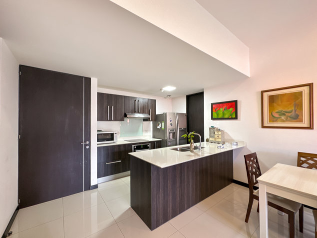 Oportunidad Hermoso Apartamento con Excelente ubicación en Santa Ana in Pozos, Santa Ana, San José — $245,000 - Photo 3 of 22