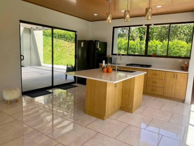 Alquiler de Moderna Casa en Condominio, El Coyolar de Orotina. RAH 26-776  en Coyolar, Orotina, Alajuela — ₡ 550 000