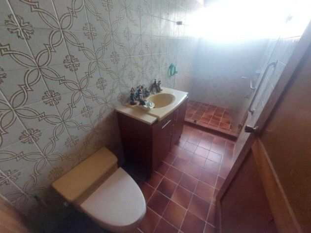 Venta de Casa en Calle Blancos, San José. en Calle Blancos, Goicoechea, San José — $325,000