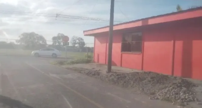 SE VENDE PROPIEDAD CON LOCAL COMERCIAL GRANDE EN UPALA.  en Upala, Alajuela — ₡ 60 000 000 - Foto 2 de 4