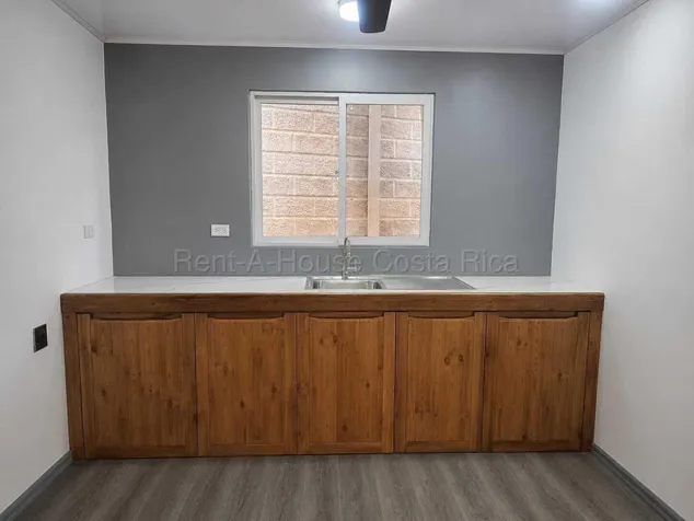 Alquiler de 2 Apartamentos Gemelos  en La Unión-Tres Ríos. RAH 27-235 in Tres Ríos, La Unión, Cartago — $885 - Photo 2 of 11