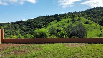 VENTA DE TERRENO EN CUIDAD COLÓN, VISTAS ESPECTACULARES. in Colón, Mora, San José — $217,000 - Photo 4 of 10
