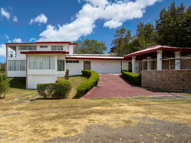 Se vende casa en Atenas -  Residencial El Güizaro en Atenas, Alajuela — $350,000 - Foto 3 de 22