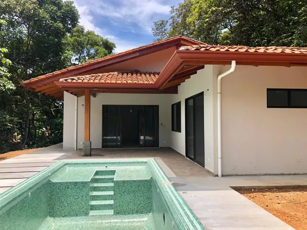 Venta de Hermosa Casa en Hacienda Atenas in Atenas, Alajuela — $349,000