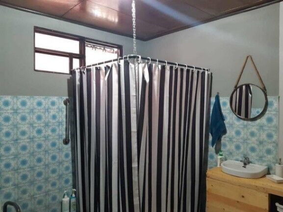 Se vende espaciosa casa con uso mixto en Calle Blancos 25-845 en Calle Blancos, Goicoechea, San José — ₡ 120 000 000