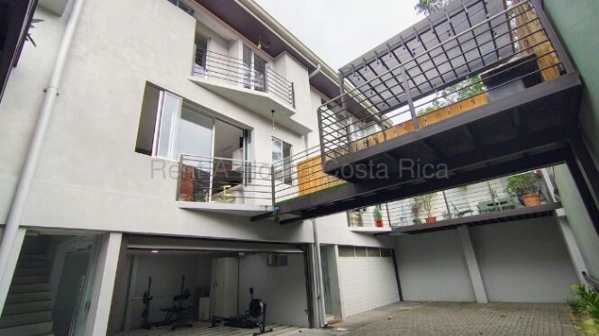 Venta de Casa en Montes de Oca-Sabanilla.  in Sabanilla, Montes De Oca, San José — ₡ 99 000 000