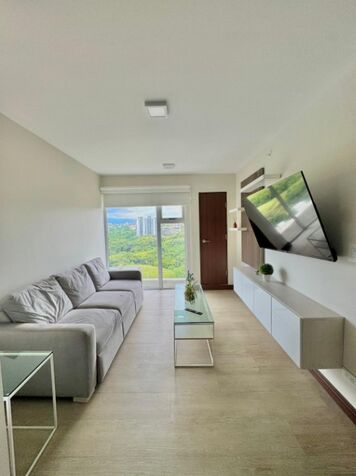APARTAMENTO FULL AMUEBLADO EN ALQUILER – PISO 14, LA URUCA. en Uruca, San José — $1,300