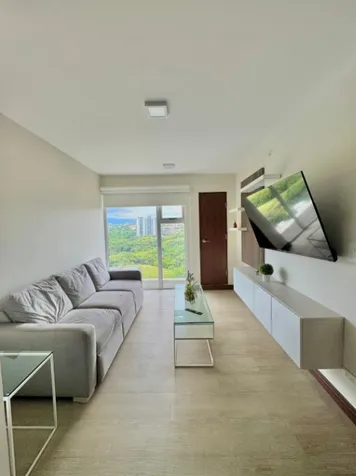 APARTAMENTO FULL AMUEBLADO EN ALQUILER – PISO 14, LA URUCA. en Uruca, San José — $1,300