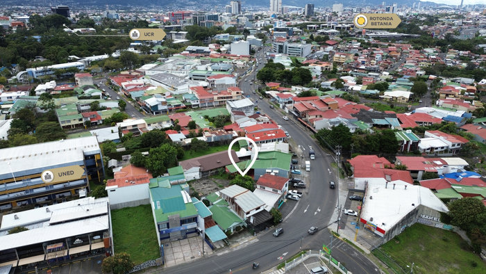 EDIFICIO IDEAL PARA DESARROLLO RESIDENCIAL O COMERCIAL in Mercedes, Montes De Oca, San José — $873,783